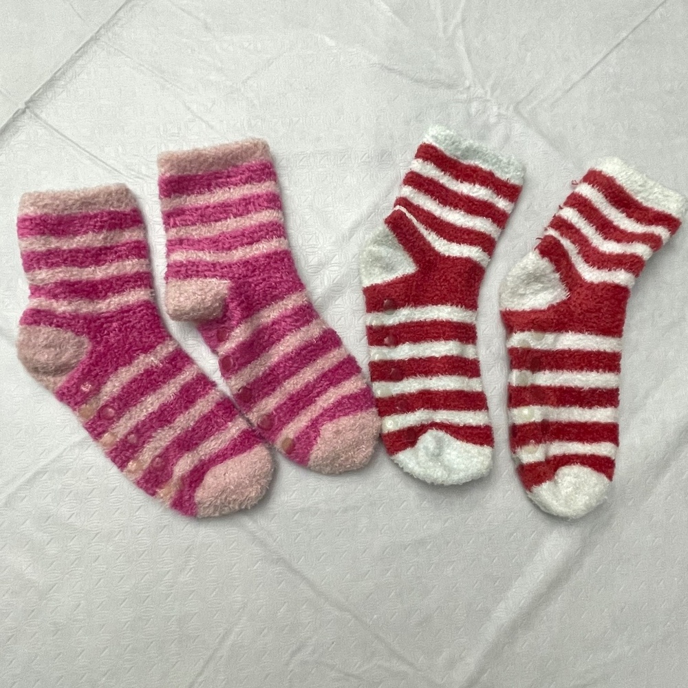 2 Pair Bath & Body Works Shea Gripper Socks. Red & White, Pink